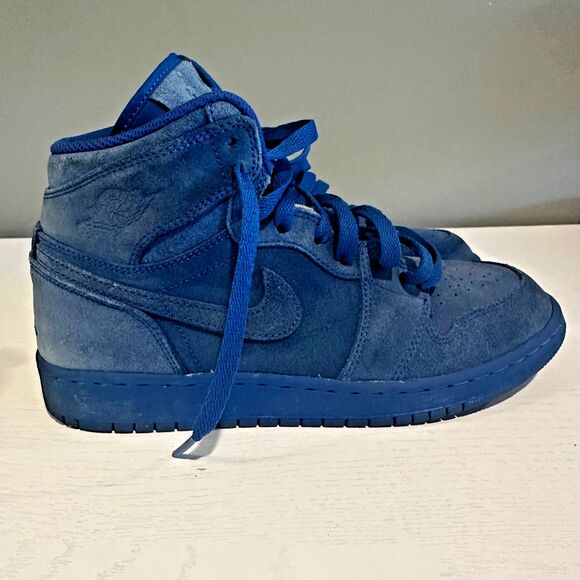 Nike Air Jordan 1 Retro High Blue Suede Sneakers Youth Size 6 - Picture 5 of 6